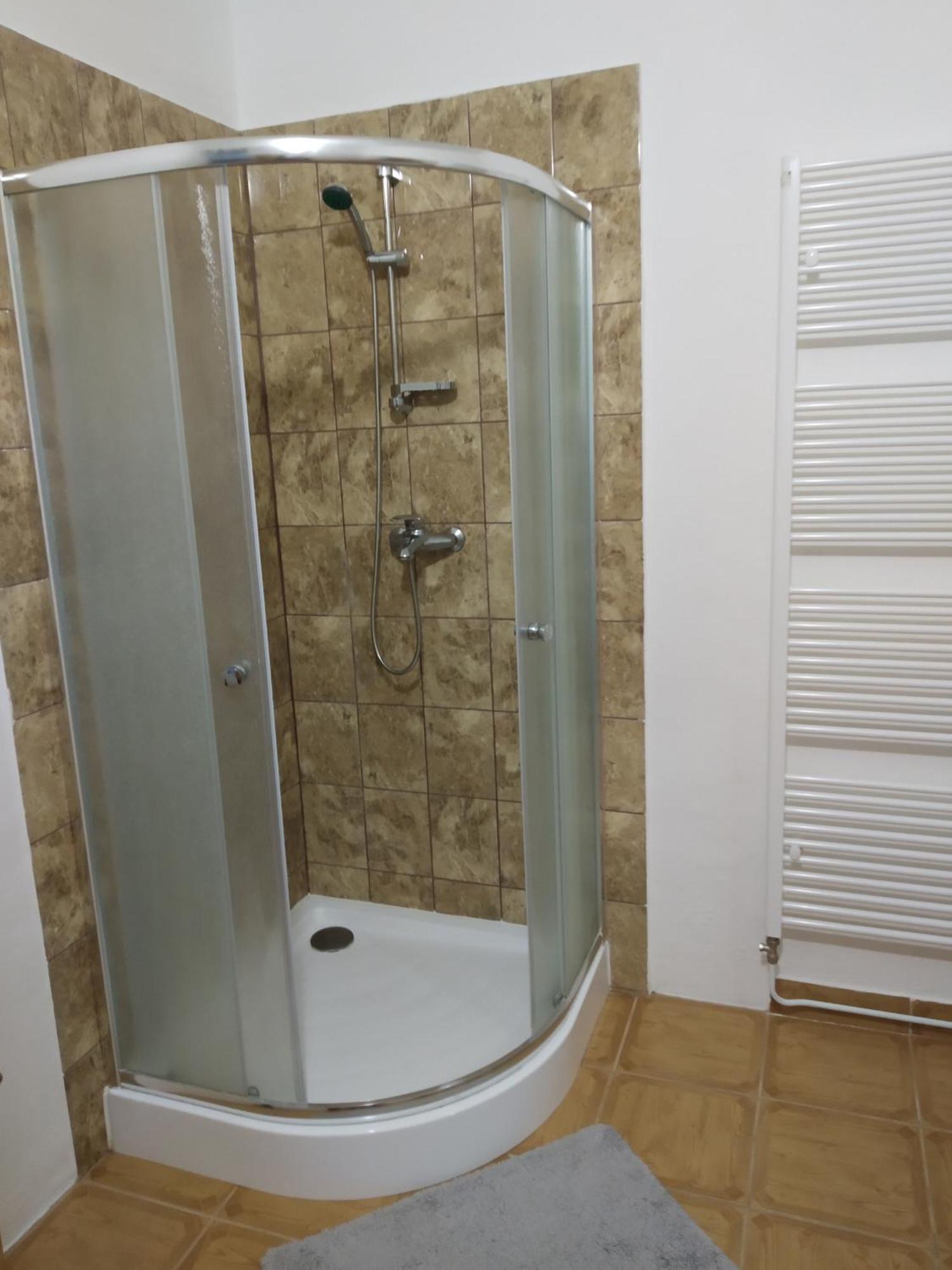 דירות Melcany Apartman Blizko Brna S Dobovymi Dekoracemi מראה חיצוני תמונה